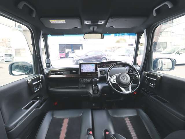 禁煙車！純正8インチナビフルセグTV後カメラ　ブルートゥース　ETC　Pスタート　両側電動スライド　パドルシフト　レーダークルーズ　ステアリングリモコン　LEDライト＆フォグ　ハーフレザーシート