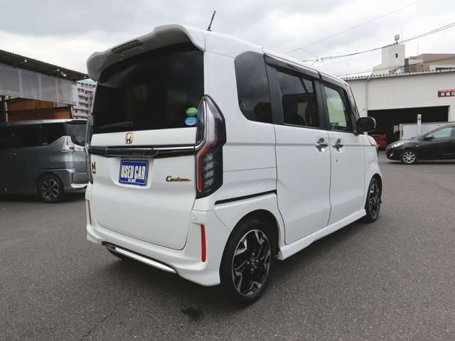 ターボ　禁煙車！純正8インチナビTV後カメラBT　ETC　両電スラ　パドルシフト　アルミ　タイヤ4本＆バッテリー新品！外装に目立つ傷もなく程度良好なお車です！運輸局認証自社工場完備で安心♪