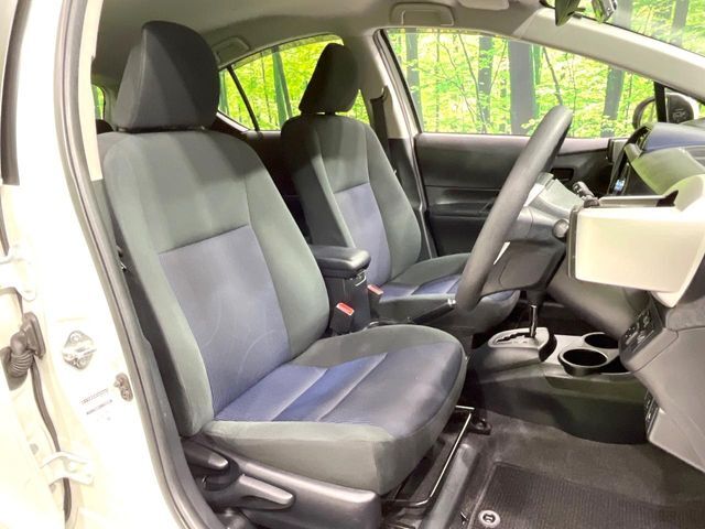 運転席シート廻りは使用感も少なく、良好な状態となっています。丁寧に使われていたことがよくわかりますね。