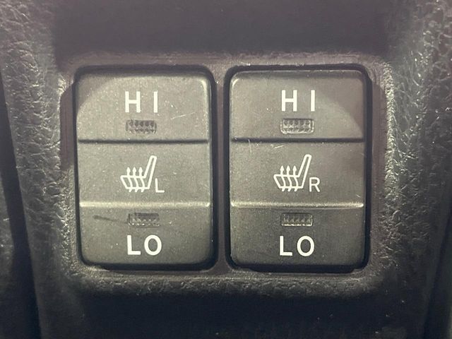 【シートヒーター】寒い日に重宝するシートヒーター！エアコンより早く温まってくれるので寒がりの人も安心ですね♪エアコンの温風は乾燥するから苦手、という方にもをおすすめです。