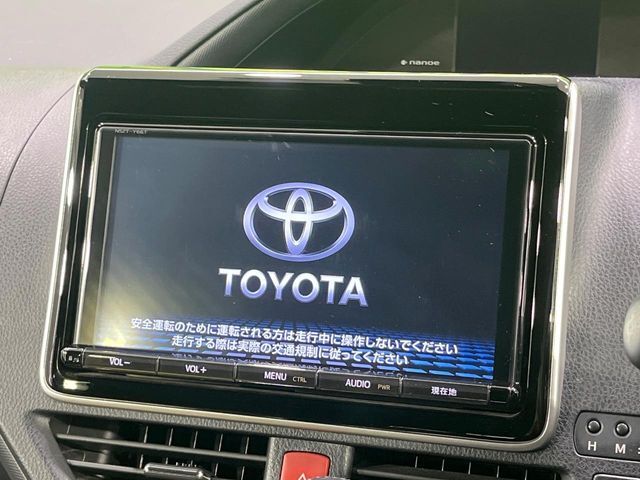 【純正ナビ】人気の純正ナビを装備。オーディオ機能も充実しており、Bluetooth接続すればお持ちのスマホやMP3プレイヤーの音楽を再生可能！毎日の運転がさらに楽しくなります！！