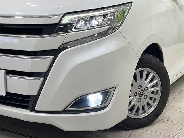 【LEDヘッドライト】悪天候や夜間走行時も良好な視界を確保し安心して運転できる高輝度LEDヘッドライトを装備！点灯速度が早く、消費電力も抑えられています。