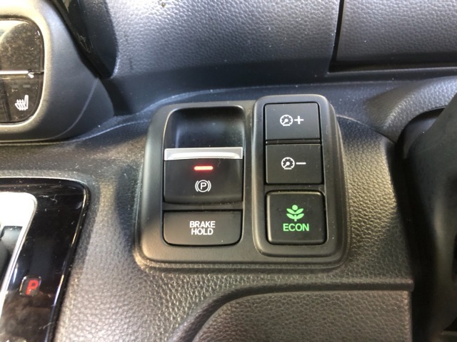 【電動パーキングブレーキ・ブレーキホールド】簡単なボタン操作で、毎日の運転が快適になります♪