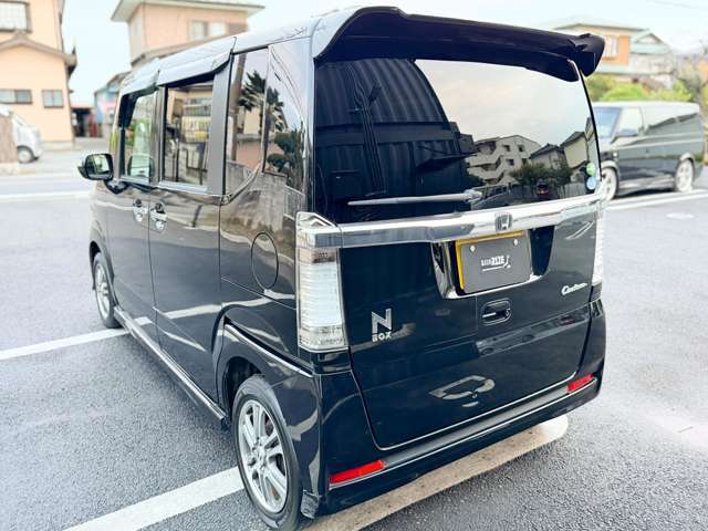 「相模・湘南」ナンバー管轄のお客様であれば掲載総額のみで乗り出し可能です。横浜・多摩などその他のナンバーのお客様は地域によりプラスで料金が掛かります。9，900円から最大22，000円