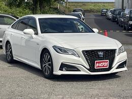 純正ナビ・フルセグTV・バックカメラ・BD/DVD/CD/BT・ステアリモコン・ETC・プッシュスタート・追従式クルコン・パドルシフト・アイドリングストップ・プリクラッシュセーフティ・横滑り防止・前後誤発進抑制