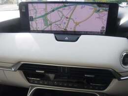 純正ディスプレイオーディオにフルセグTV、全方位モニターが付いています♪