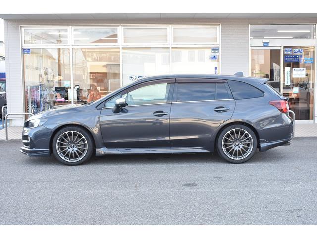 特徴2 当車両は納車前に正規店のメカニックによる12ヶ月点検整備をさせて頂いてから納車を致します。消耗品やオイル類のチェックをし、必要箇所の交換修繕をいたします。後から費用が増えることは御座いません