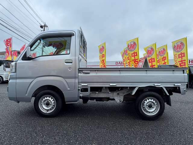 今お乗り換えをご検討中の皆様はもちろん、今回やっぱり車検を受けて乗り続けようと決められた方も車検見積りお問い合わせ無料！！当店の車検は選べる車検の3タイプメニューから愛車に合った車検をどうぞ。