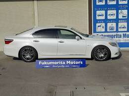 在庫確認・お問合せは、メールまたはフリーダイヤル0078-6002-996535まで！「カーセンサーネットを見た」とお伝え下さい。営業時間は　9：00～18：00　定休日は日曜・祝日　となっております。