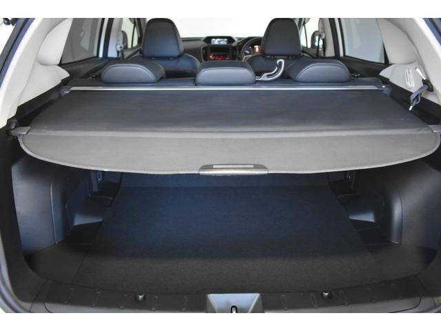 トノカバーを使えばトランク内の荷物が隠せ、プライバシーを守れます。