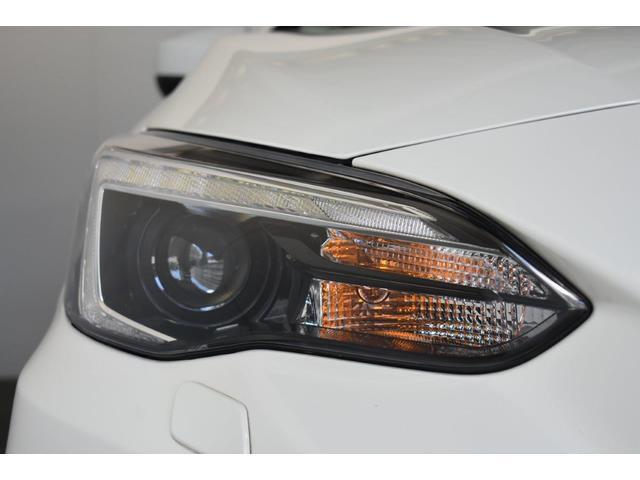 LEDヘッドライトで夜間の運転も安心です