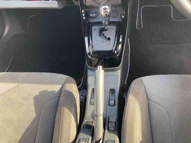 ご納車前に納車点検（法定12ヶ月点検相当）を実施し、基本性能に関わる機能や状態を徹底的に点検します。