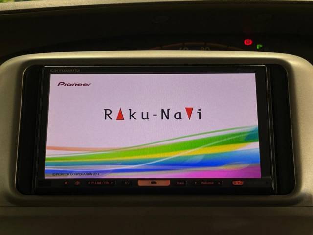 【ナビゲーション】使いやすいナビで目的地までしっかり案内してくれます。各種オーディオ再生機能も充実しており、お車の運転がさらに楽しくなります！！