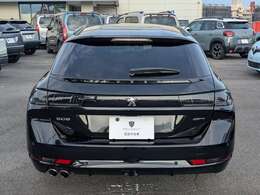 【認定中古車保証】1年間、走行距離無制限の認定中古車保証が付帯いたします。保証期間中は全国のプジョーディーラーで保証整備がお受けいただけます。
