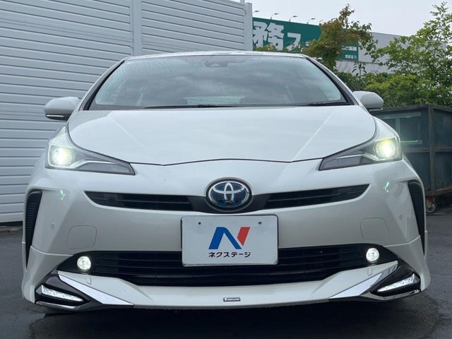 弊社では、全車『修復歴なし』のお車のみ取り扱っております。専任バイヤーによる厳選した仕入れの後、入庫後の車両チェックを行い、ネクステージが認定した高品質な中古車をご提供しております。