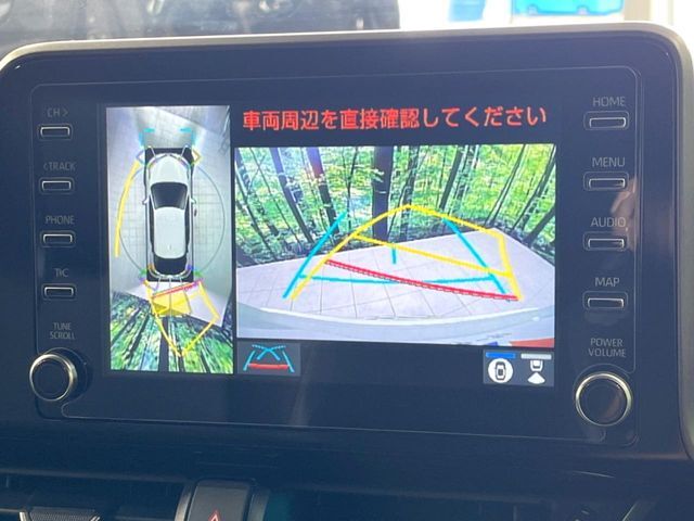 【パノラミックビューモニター】専用のカメラにより、上から見下ろしたような視点で360度クルマの周囲を確認することができます☆死角部分も確認しやすく、狭い場所での切り返しや駐車もスムーズに行えます。