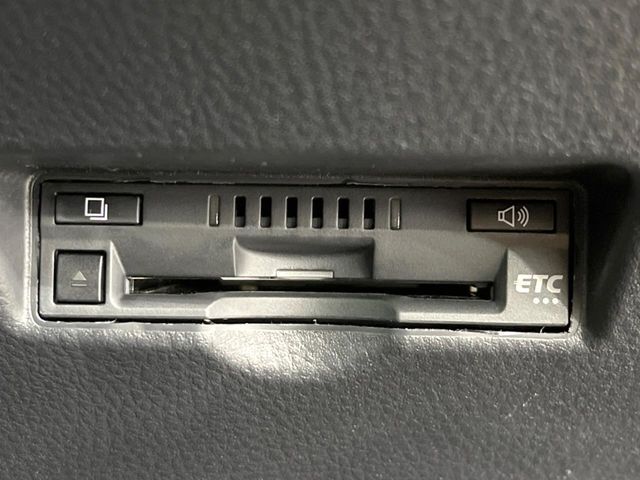 【ETC】高速道路の料金所をストレスなく通過！話題のスポットやサービスエリアに多い「スマートIC」利用時は必須のアイテムです。当店でセットアップを実施、ご納車当日からすぐにご利用いただけます！
