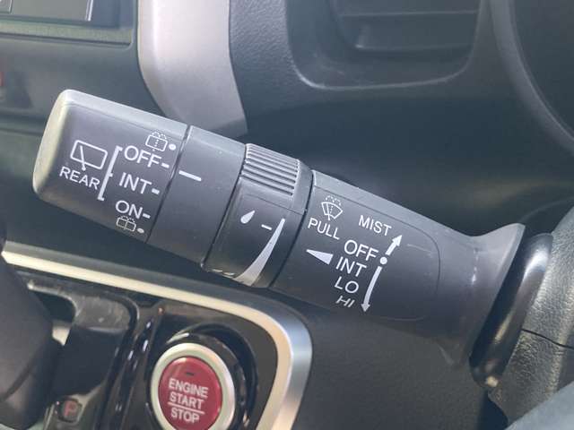 【運転席操作部】快適なドライブを楽しむための機能が装備されています！運転席から触れるので、使いやすいです！除菌プランいれていただくと、さらに清潔で安心していただけます！