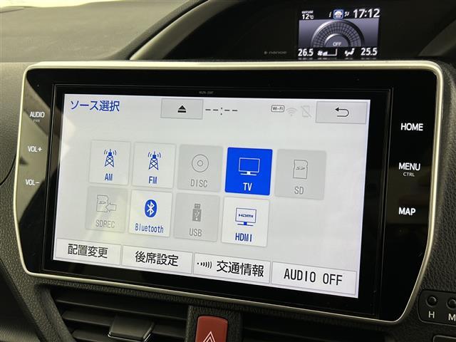 【純正10インチナビ】専用設計で車内の雰囲気にマッチ！ナビ利用時のマップ表示は見やすく、いつものドライブがグッと楽しくなります！