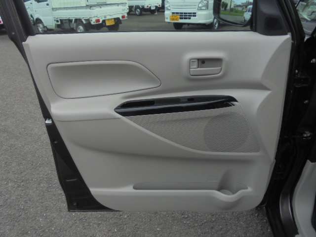 助手席内張りの画像です。