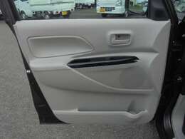 助手席内張りの画像です。