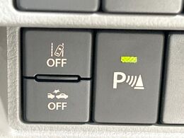 【スズキ　セーフティサポート】走行中に前方の車両等を認識し、衝突しそうな時は警報とブレーキで衝突回避と被害軽減をアシスト。より安全にドライブをお楽しみいただけます。