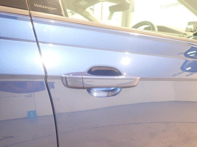 ”Keyless Access”によって、ドアハンドルに手をかけるだけでドアロックが解除できます！