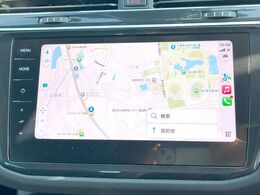 ●Apple　Car　Play：スマホとの有線接続で、ナビ・オーディオ再生などスマホのアプリ機能が画面でも使える便利機能です！