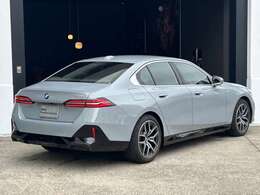 弊社デモカー　禁煙車　ワンオーナー　　　コンフォート・ドライビング・パッケージ　アダプティブ・サスペンション　アクティブクルーズコントロール　正規認定中古車　最長4年　全国正規ディーラー保証付