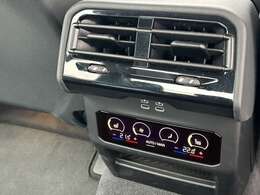 遠方により店頭までお越し頂けない方へ-追加資料の作成を無料で承っております。気になる点がございましたら、別途画像をお送りさせて頂くことも可能でございます。どうぞお気軽にお申し付けくださいませ。