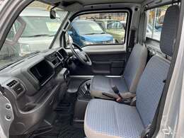 ★4WD・5速MT・タイミングベルト交換済・荷台ランプ・ヘッドライトレベライザー・サイドバイザー・社外12AW★