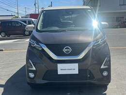 万一の衝突に備えて、いつでも安心して運転できるようエアバックシステムなどの安全装備を標準搭載！！