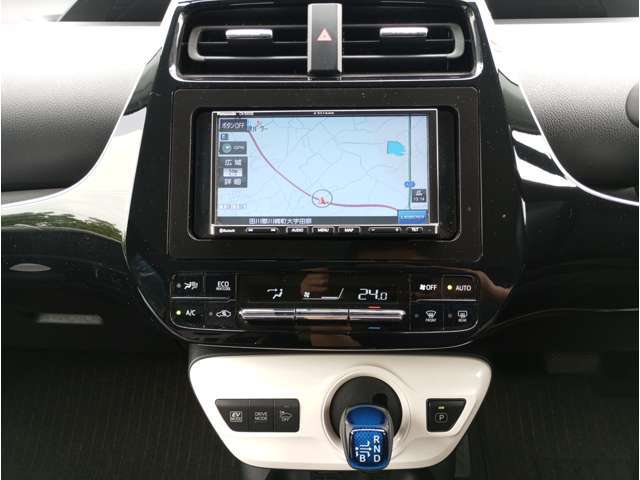 【インパネ】各操作スイッチも使いやすい位置で運転しやすいですよ♪