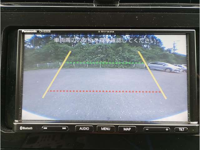 【バックカメラ】バックカメラが付いていますので駐車も安全にできますね♪
