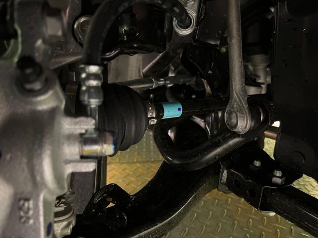 弊社では、全車『修復歴なし』のお車のみ取り扱っております。専任バイヤーによる厳選した仕入れの後、入庫後の車両チェックを行い、ネクステージが認定した高品質な中古車をご提供しております。