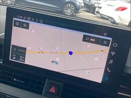 見渡しの良い視界を確保しています。長距離のドライブでも疲れにくく快適に運転できます。