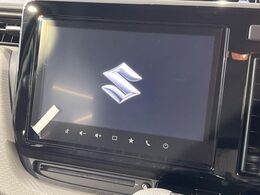 【メーカー純正ナビ】インテリアに溶け込むスタイリッシュな「専用設計」メーカーナビを装備♪視認性や操作性など基本性能にも優れ、より上質なカーライフをお楽しみいただけます。
