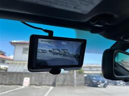 【ドライブレコーダー】映像・音声などの運転中の記録を残します。事故などを起こした起こされた時の証拠になりえますので、もしも時でも安心ですね。