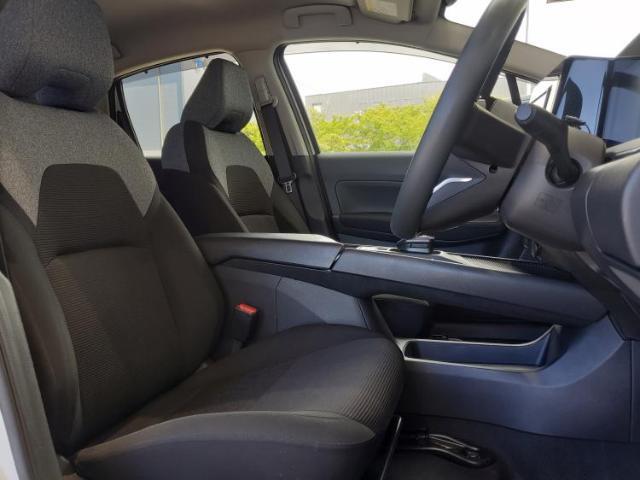 「この車の写真をもっと見たい」「状態が気になる」「この装備はついている？」どんな小さな疑問でもお気軽にお問い合わせください！