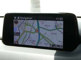 今では必需品のアイテム！マツダ純正メモリーナビ！知らない道もナビがあれば安心！フルセグも付いてます！お客様のカーライフを快適にサポートしてくますね♪