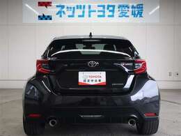 LEDテールライトです。省電力、高輝度のLEDは明るく照らすので夜間運転時の視認性を高めます。スタイリッシュな見た目で細かいところもこだわりたいあなたに！