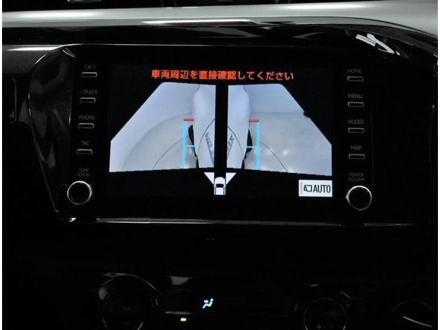 パノラミックビューモニター装備！サイドビュー・車両に取り付けたフロント、サイド、バックカメラの映像を合成して画面上に表示させることで、低速時の運転を補助する装置です。車両本体の取扱書もお読みください。