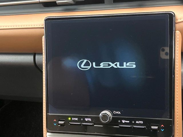【9.8インチ　ディスプレイオーディオ】大画面のディスプレイはAppleCarPlayやAndroidAutoが利用可能。大きな画面でスマホナビアプリ等が利用いただけます♪