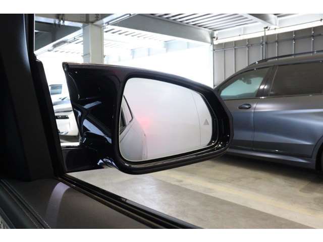 BMW認定中古車は360°チェックリストに従い徹底的にチェック致します。機械的な箇所や電気系、コンピュータなどを詳細に点検。交換基準に達した部品は整備した後にご納車致します。