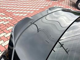 【TRDエアロ】人気のTRDエアロを装備！クルマの外観がよりスタイリッシュになり、街中で存在感あふれる1台に♪将来買い替える時にもリセールに影響しやすく、価値ある人気の装備です！