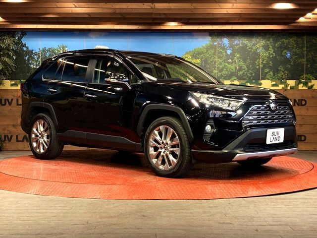 大好評のボディコーティング「弾スプラッシュコート」もご納車までに施工可能。通常のガラスコートと異なる、耐久年数6年の無機質ガラスコーティングが、ボディをキレイな状態に保ってくれます。