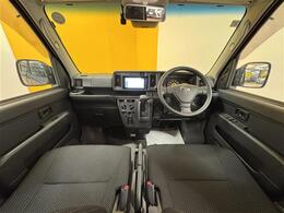 【　前席全体　】全方位で視界が広く、高い目線で運転しやすいです♪