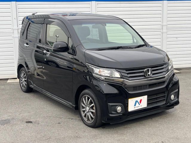 大好評のボディコーティング「弾スプラッシュコート」もご納車までに施工可能。通常のガラスコートと異なる、耐久年数6年の無機質ガラスコーティングが、ボディをキレイな状態に保ってくれます。