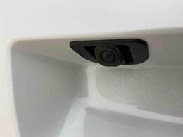 当店はメーカー直営のダイハツ正規ディーラーです。厳選された中古車をきっちりと整備してお納めいたしますので、安心のカーライフをご堪能いただけます☆