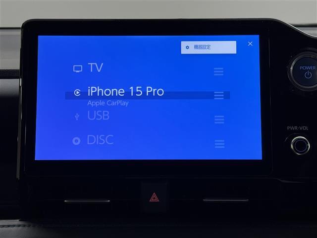 【純正10.5型ディスプレイオーディオplus】大画面で高い視認性を誇り、操作しやすいインターフェースが特徴のディスプレイオーディオです。ナビゲーションシステムももちろん搭載。
